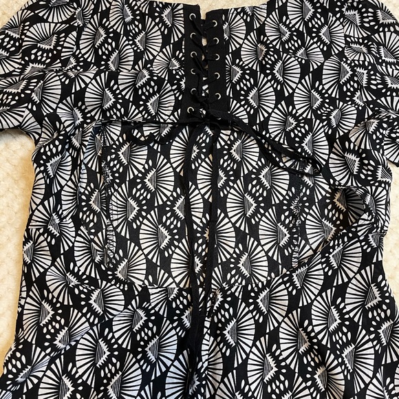 Black and white print dress - Picture 3 of 5